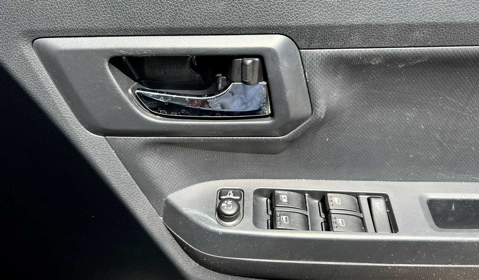 2018 Daihatsu Mira Es image-2