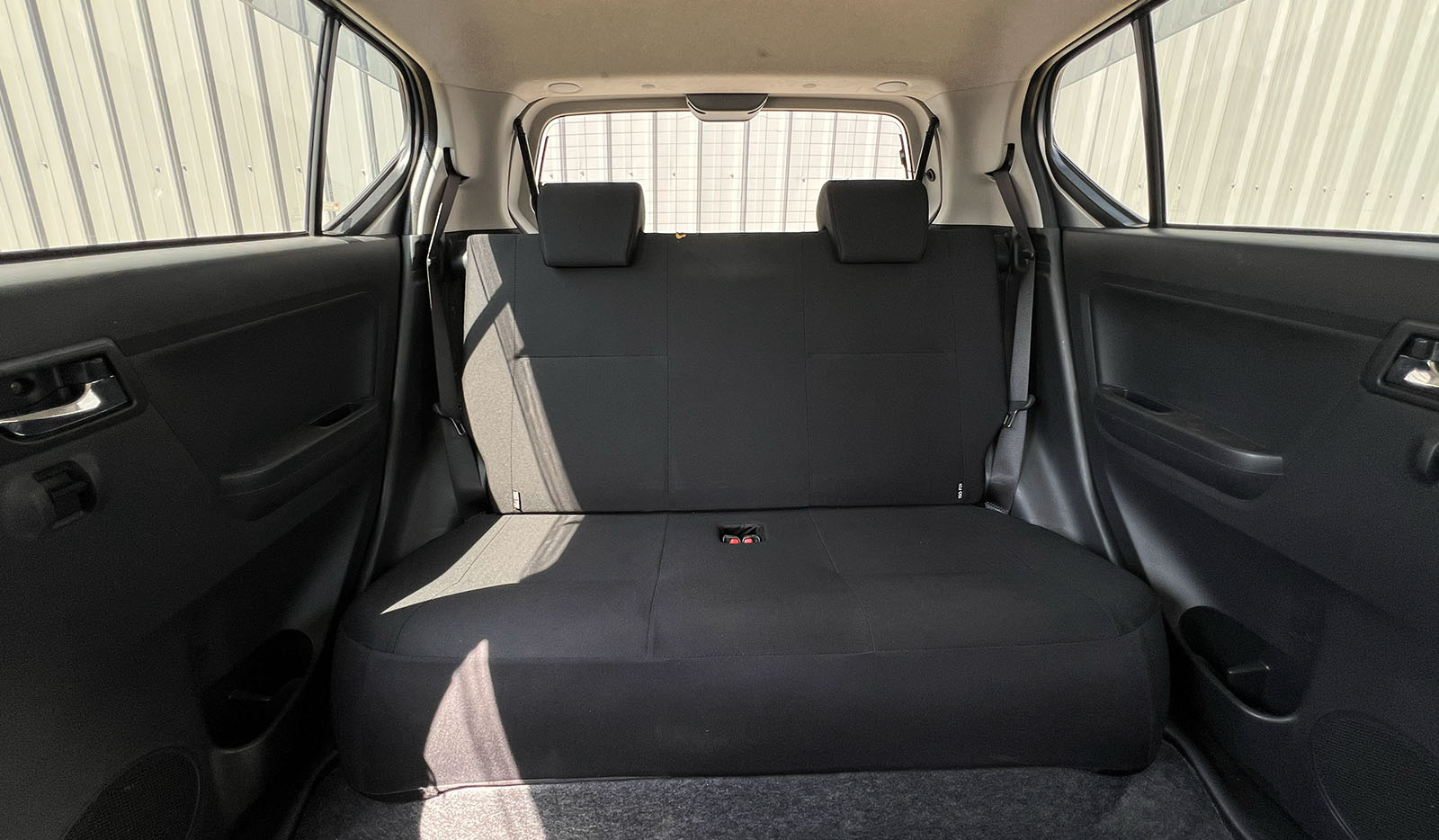 2018 Daihatsu Mira Es image-4