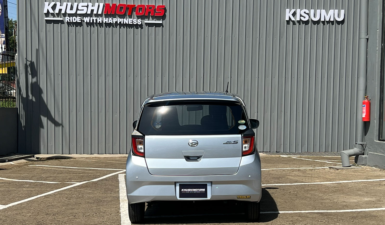 2018 Daihatsu Mira Es image-8