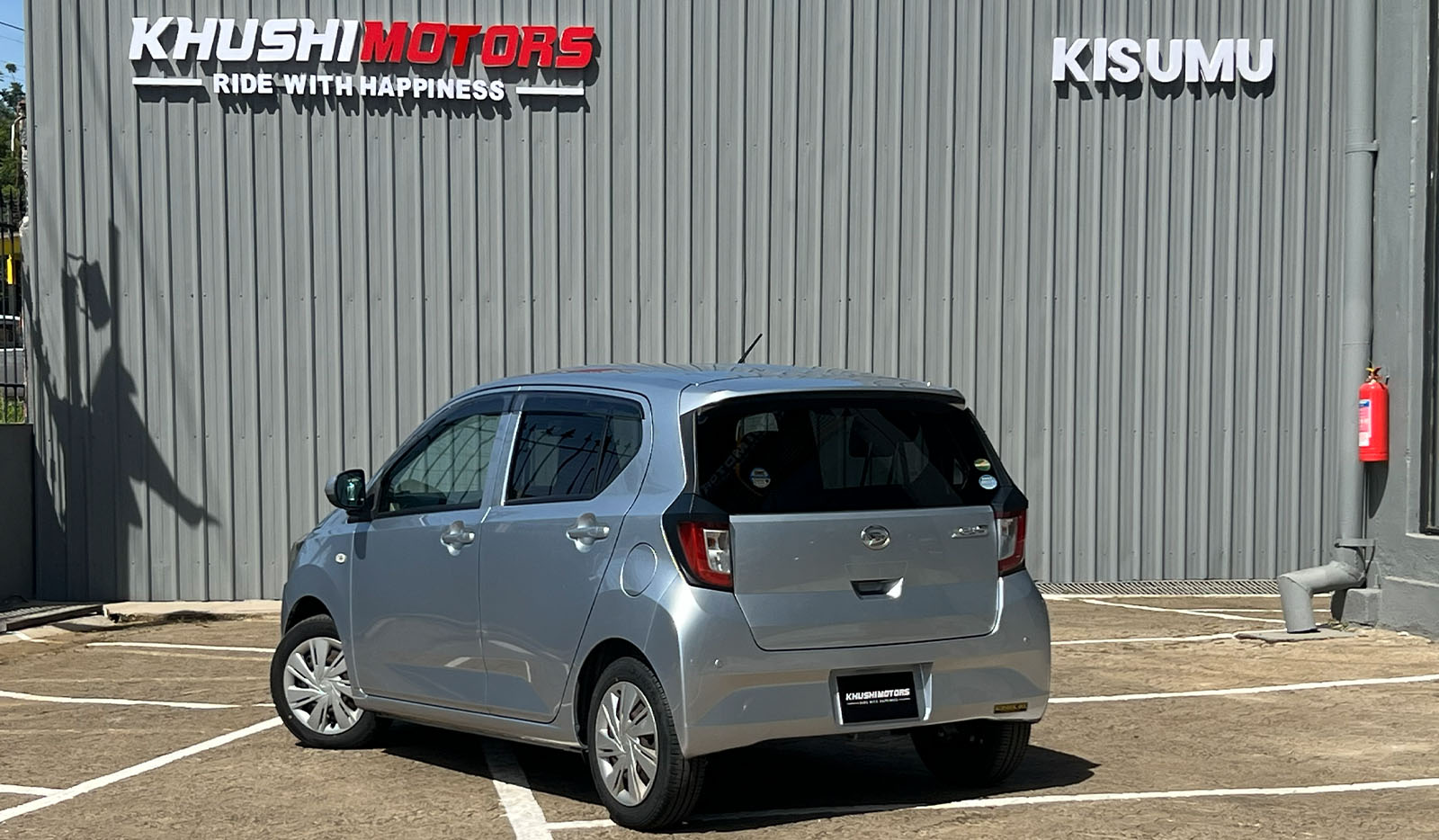 2018 Daihatsu Mira Es image-9