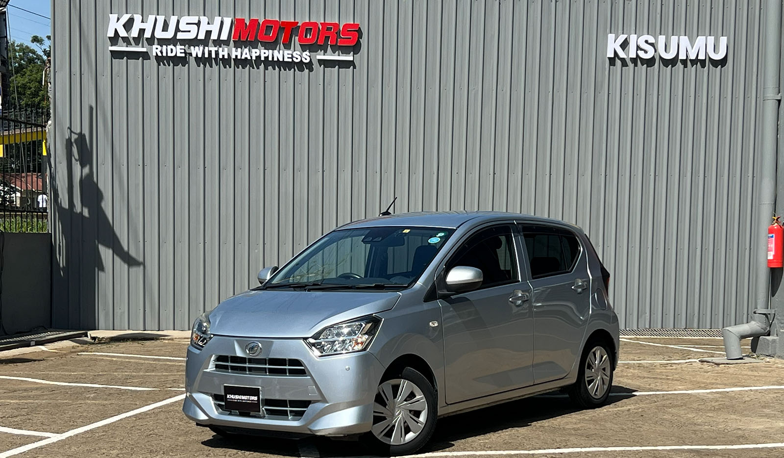 2018 Daihatsu Mira Es image-10