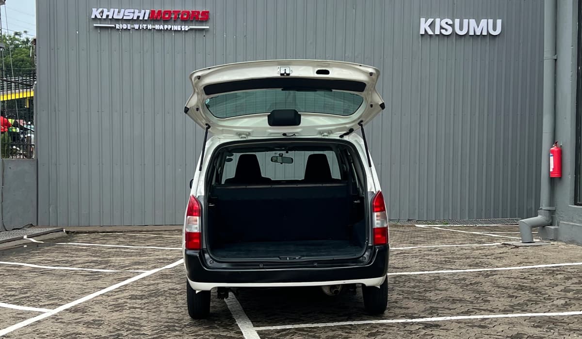 2018 Toyota Probox DX image-4