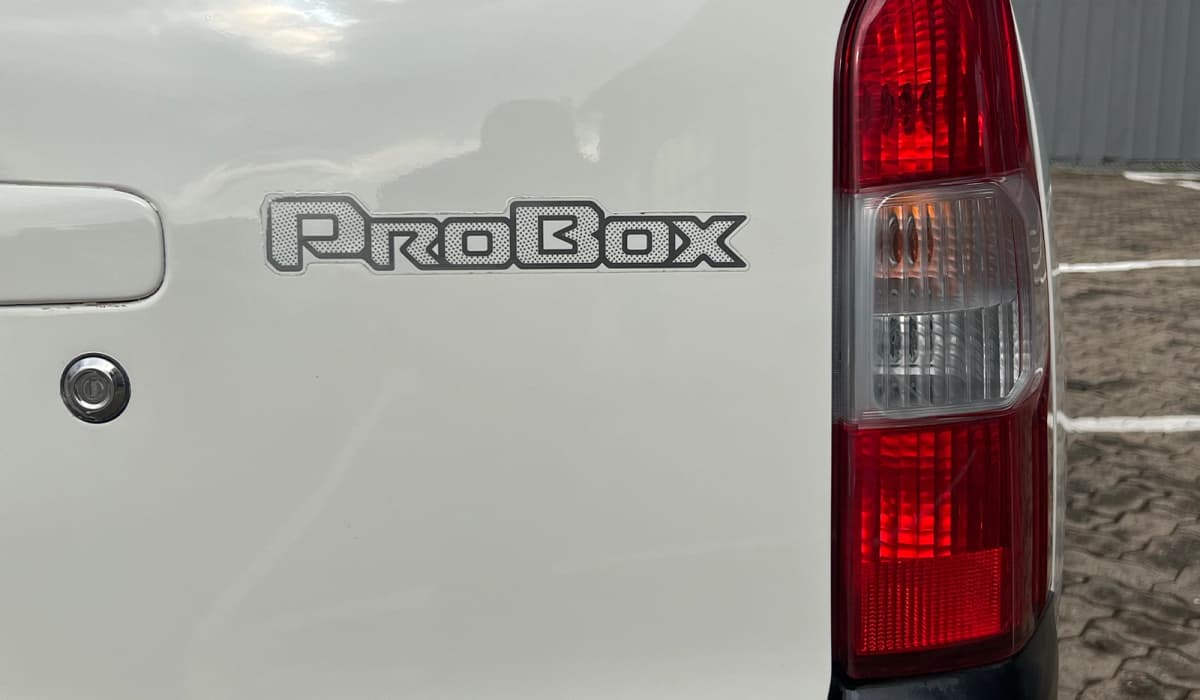 2018 Toyota Probox DX image-5