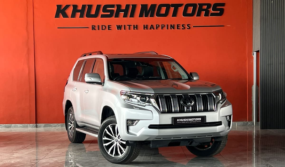 2021 Toyota Land Cruiser Prado VXL image-1