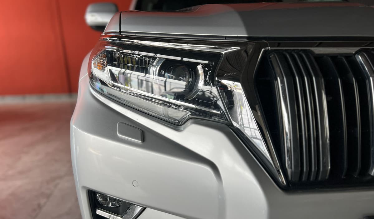 2021 Toyota Land Cruiser Prado VXL image-3