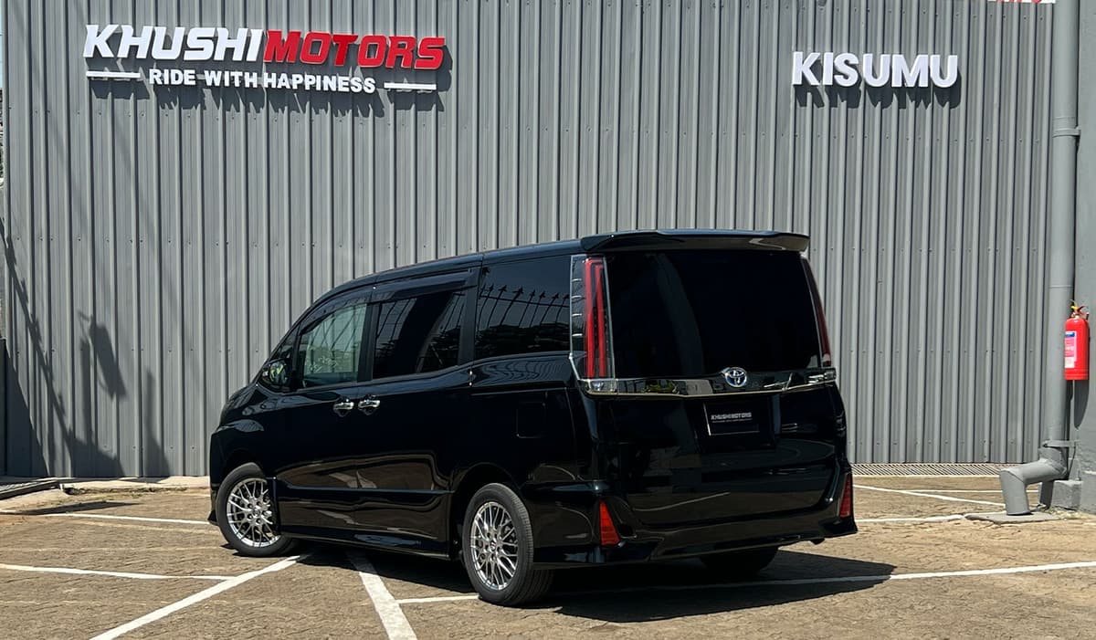 2018 Toyota Noah WXB image-9