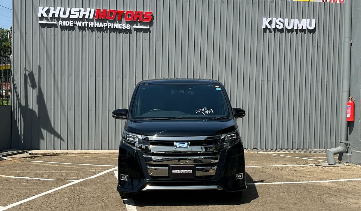 2018 Toyota Noah WXB image-11