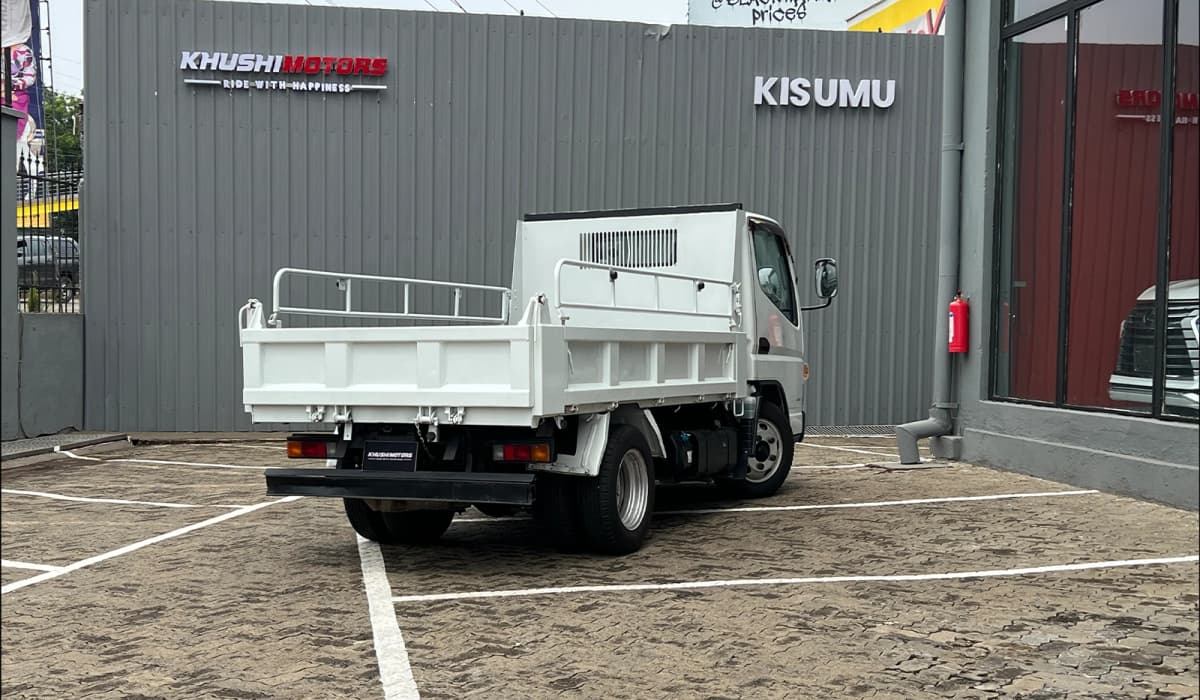 2018 Mitsubishi Fuso Canter Dump image-5