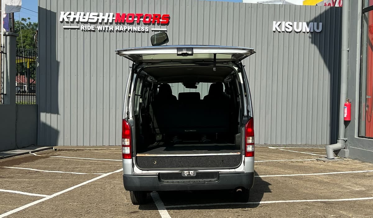 2018 Toyota Hiace DX image-10