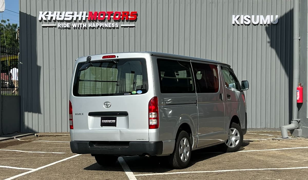2018 Toyota Hiace DX image-6