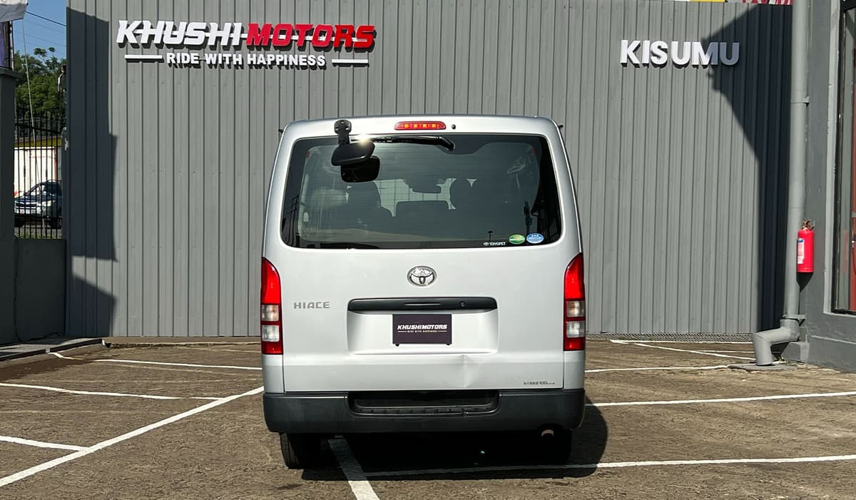 2018 Toyota Hiace DX image-5