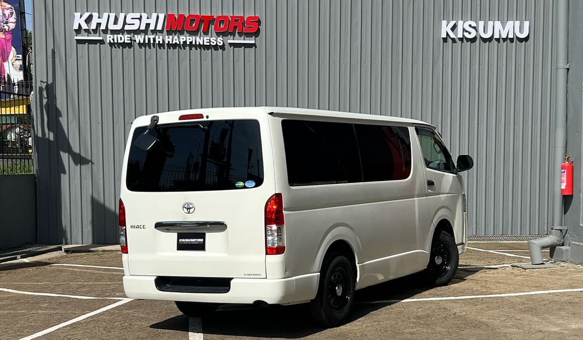 2018 Toyota Hiace DX GL image-8