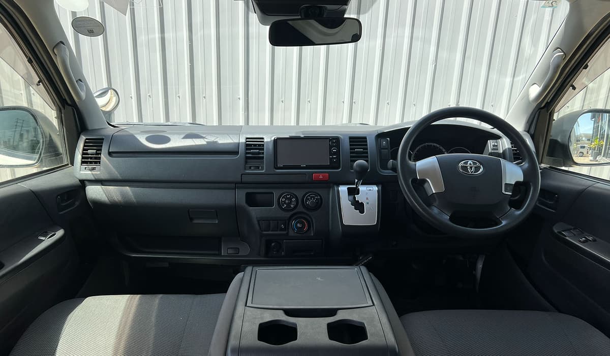 2018 Toyota Hiace Long DX image-7