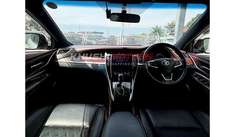 2013 Toyota Harrier image-15