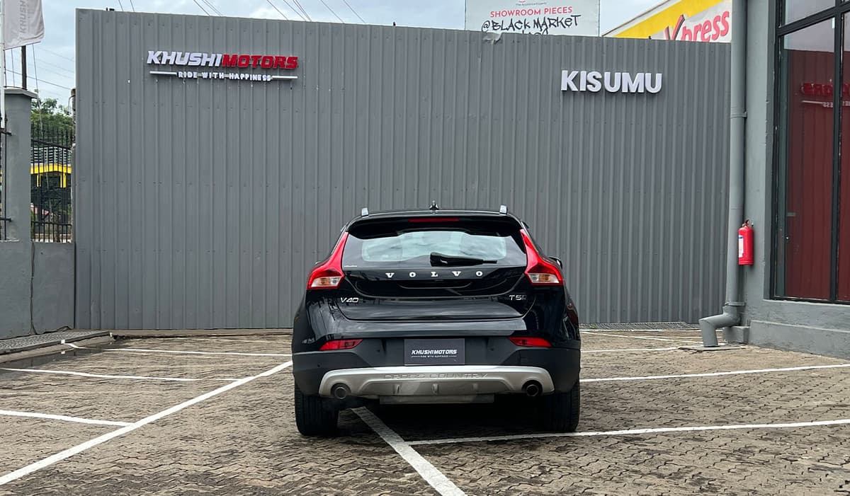 2018 Volvo V40 T5 image-4