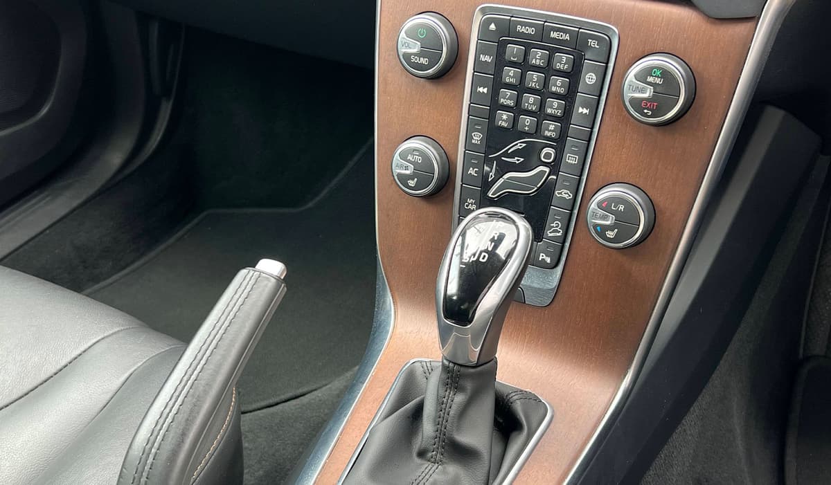 2018 Volvo V40 T5 image-9
