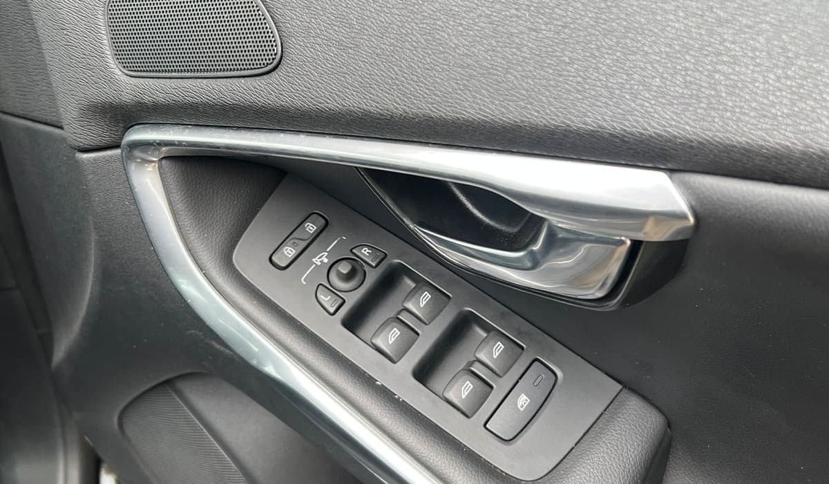 2018 Volvo V40 T5 image-10