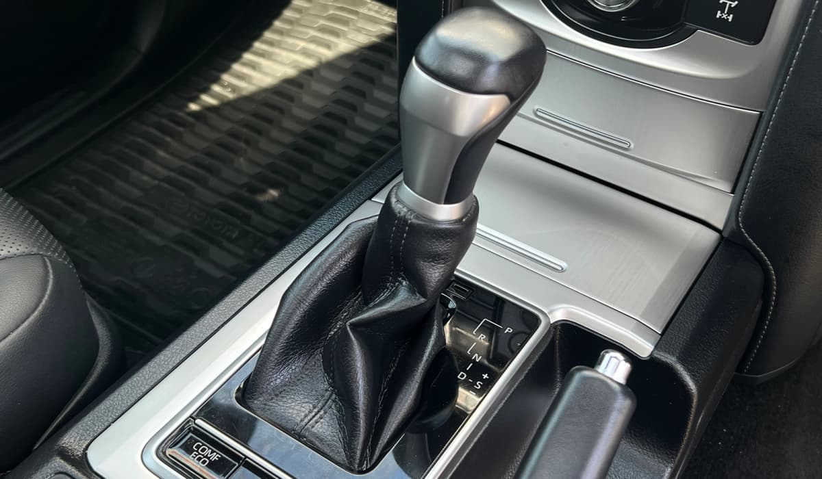 2021 Toyota Land Cruiser Prado VXL image-6