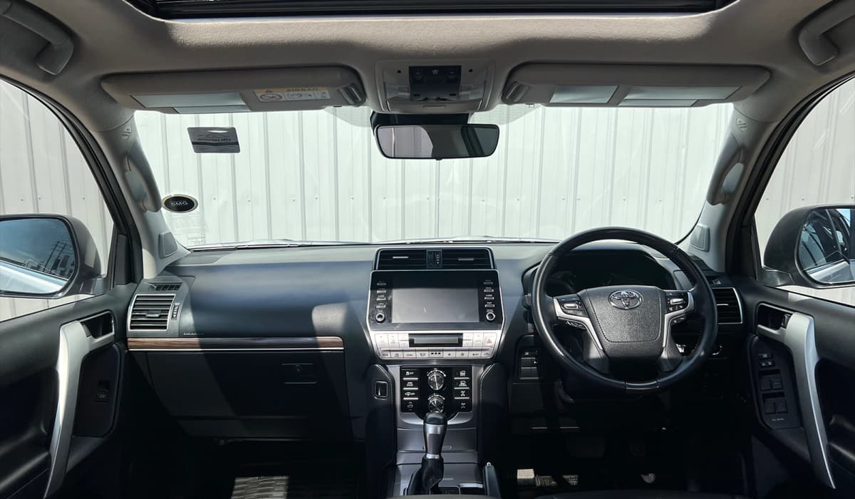 2021 Toyota Land Cruiser Prado VXL image-10