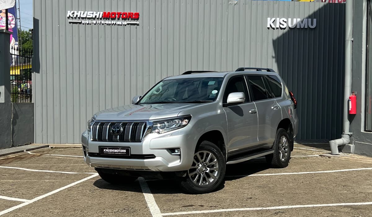 2021 Toyota Land Cruiser Prado VXL image-13