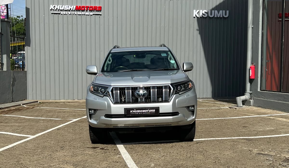 2021 Toyota Land Cruiser Prado VXL image-14