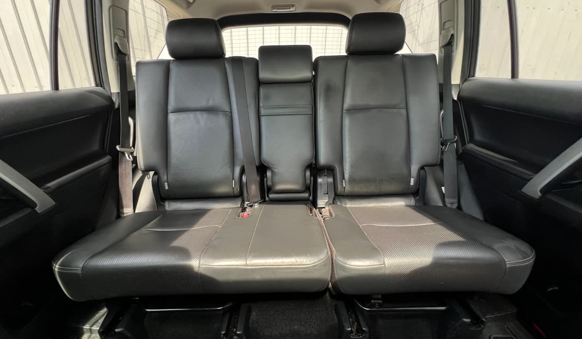 2021 Toyota Land Cruiser Prado VXL image-15
