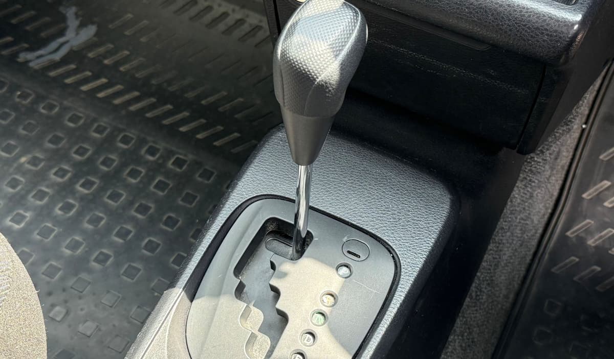 2019 Toyota Probox Hybrid DX Comfort image-18
