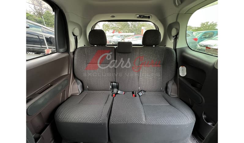 2016 Toyota Spade F image-9