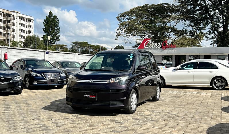 2016 Toyota Spade F image-21