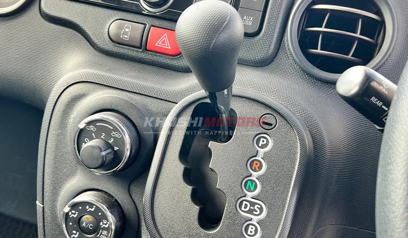 2016 Toyota Spade F image-29