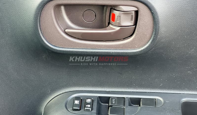 2016 Toyota Spade F image-30