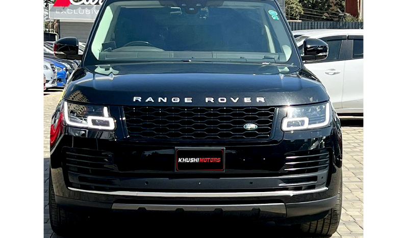 2019 Land Rover Range Rover Vogue image-1