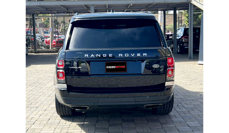 2019 Land Rover Range Rover Vogue image-3