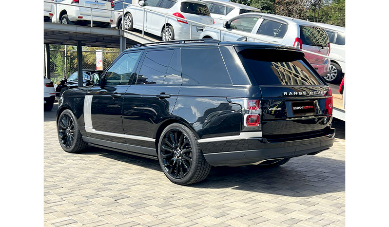 2019 Land Rover Range Rover Vogue image-4
