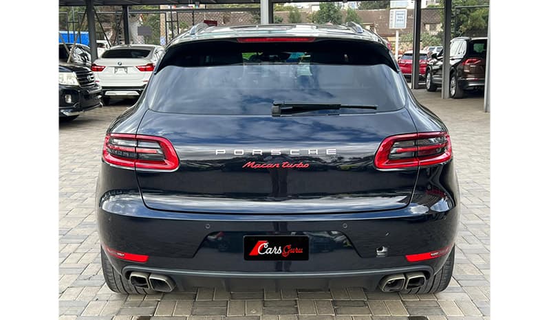 2016 Porsche Macan image-3