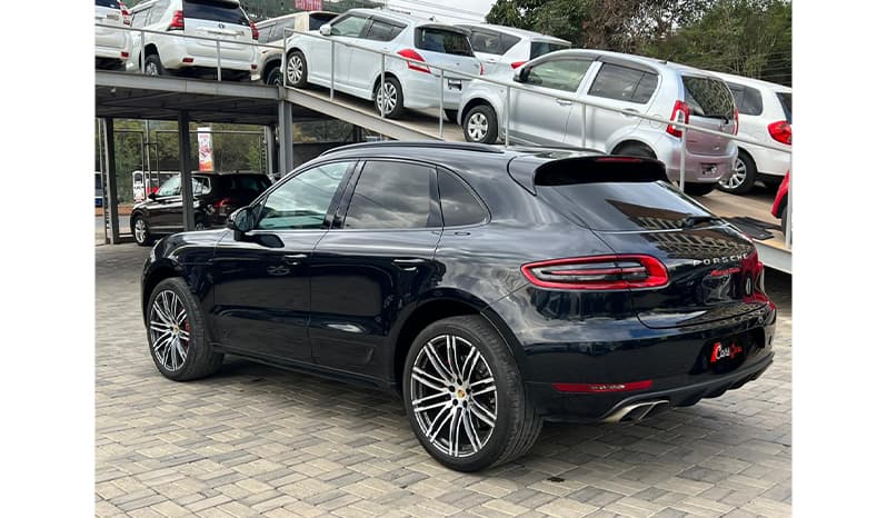 2016 Porsche Macan image-4