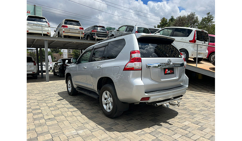 2016 Toyota Land Cruiser Prado TX image-8