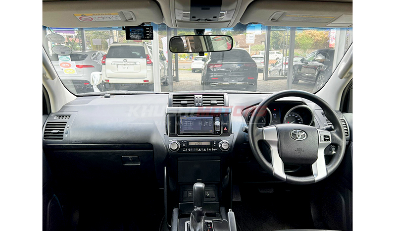 2016 Toyota Land Cruiser Prado TX image-15