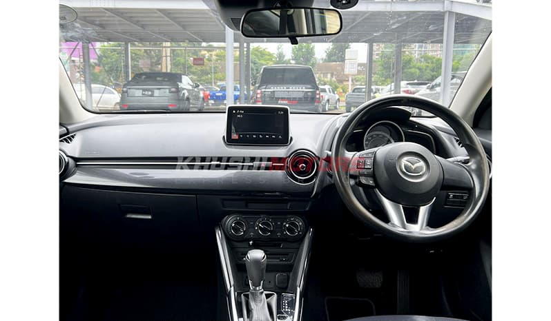 2016 Mazda Demio S image-2