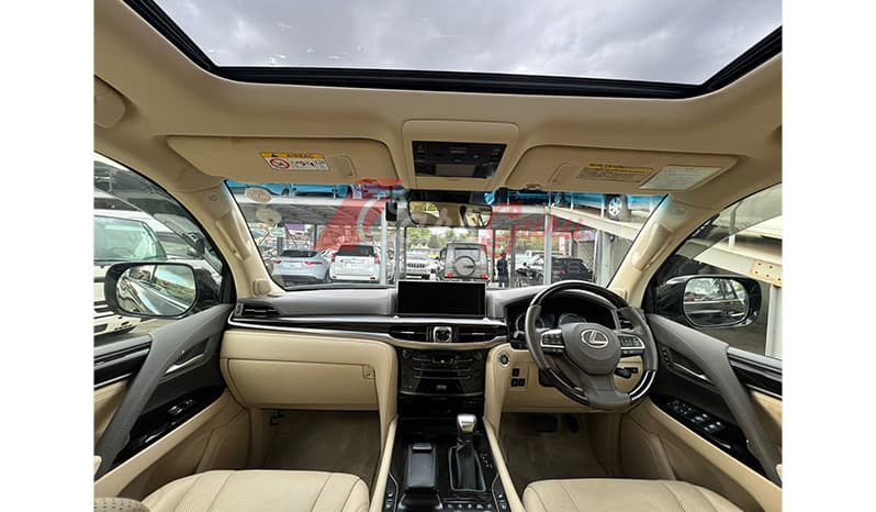 2016 Lexus LX LX570 image-4
