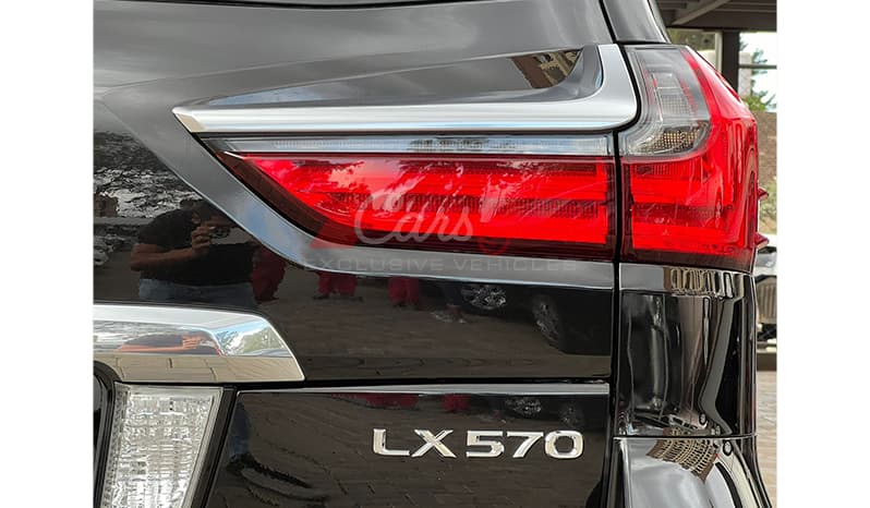 2016 Lexus LX LX570 image-9