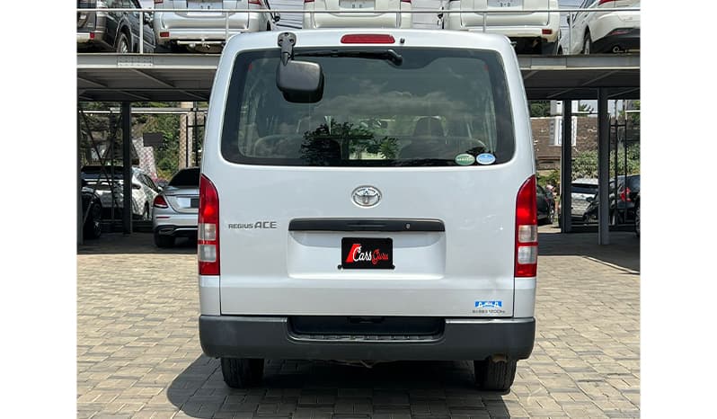 2016 Toyota Hiace Regius Long DX image-4