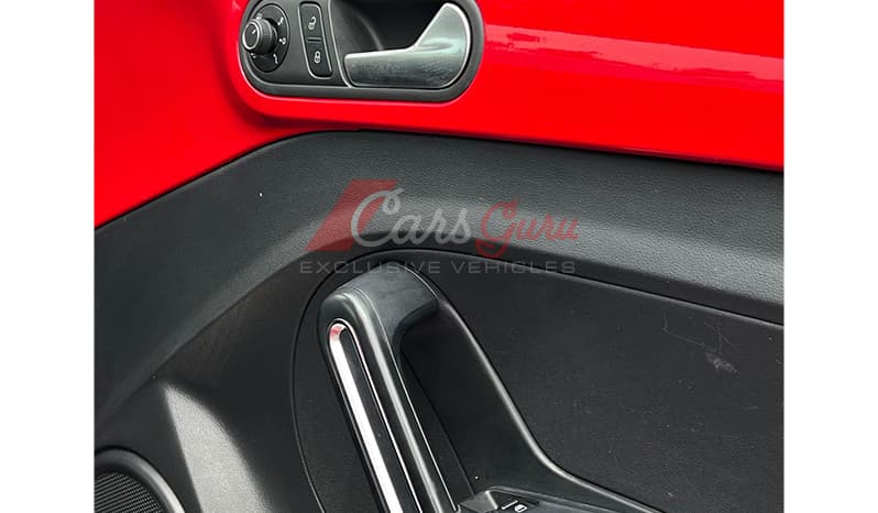 2016 Volkswagen Beetle image-7