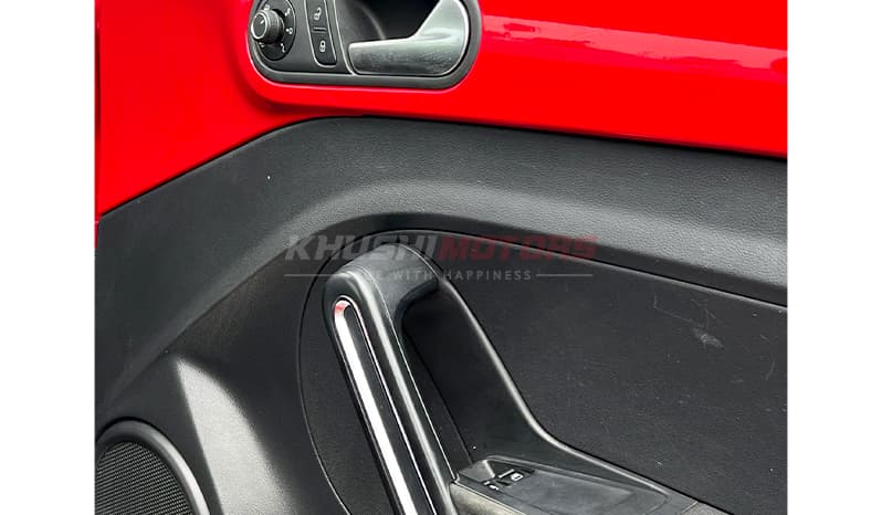 2016 Volkswagen Beetle image-18