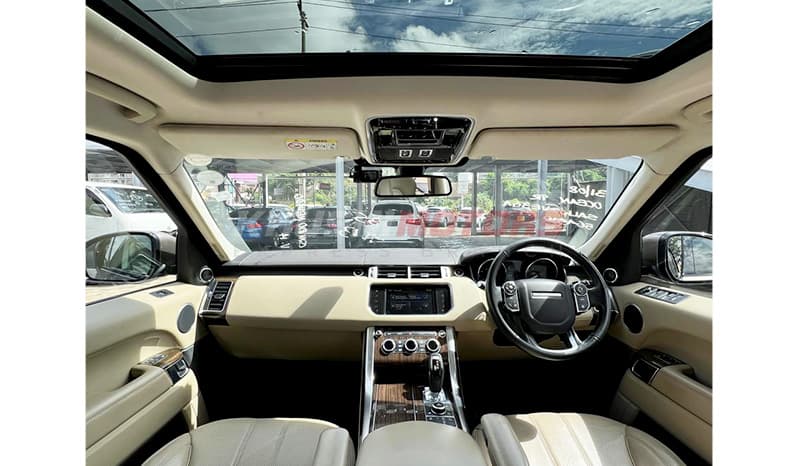 2016 Land Rover Range Rover Sport image-8