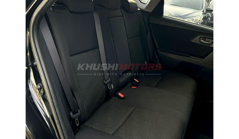 2016 Toyota Auris X image-16