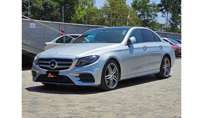 2016 Mercedes-Benz E-Class E200 image-3