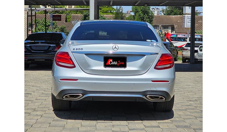 2016 Mercedes-Benz E-Class E200 image-4