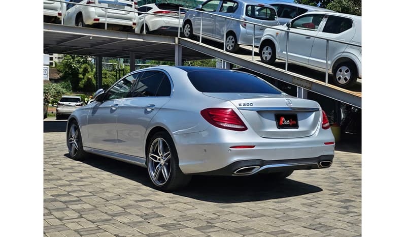 2016 Mercedes-Benz E-Class E200 image-5