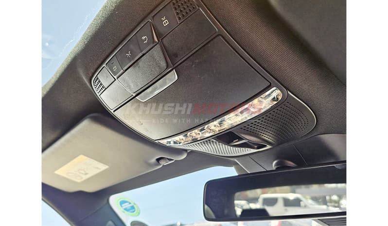 2016 Mercedes-Benz E-Class E200 image-18